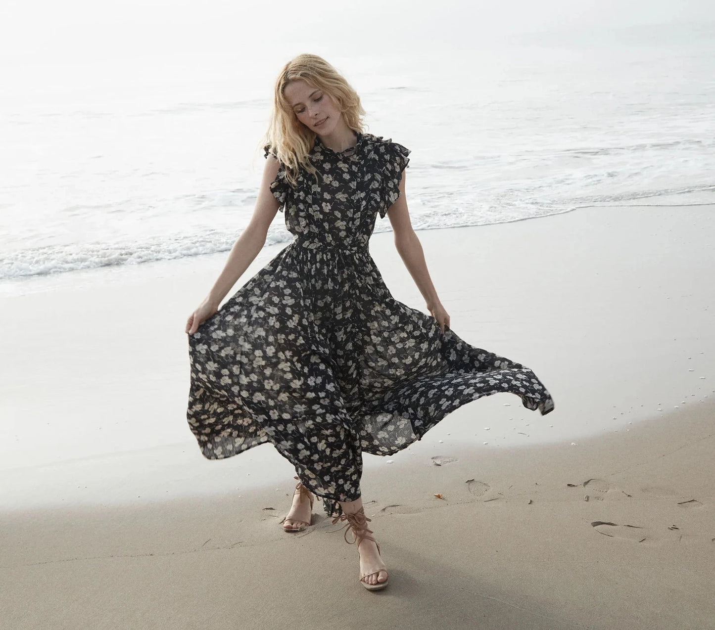 Doen Carnation Dress – front on model black