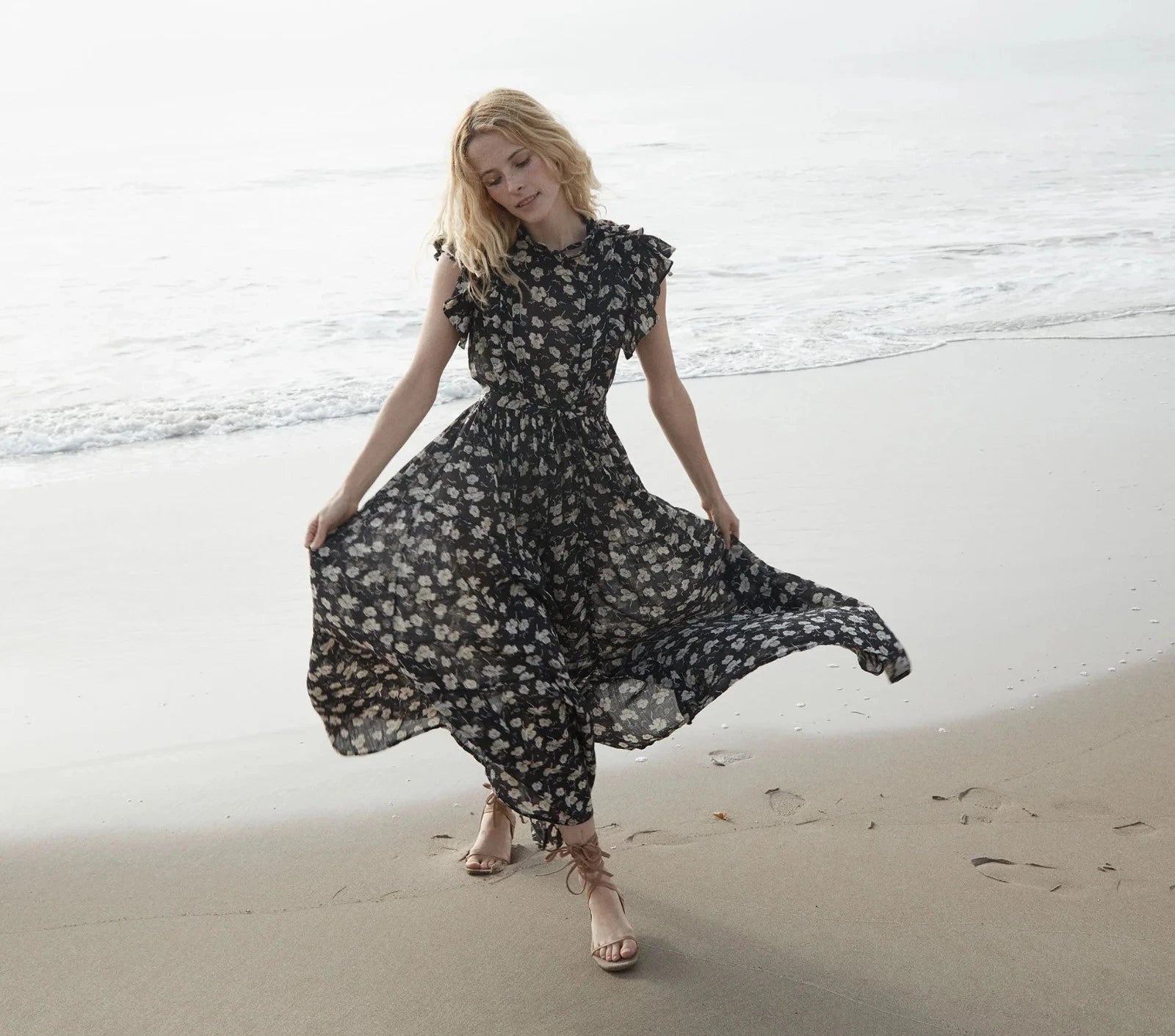 Doen Carnation Dress – front on model black